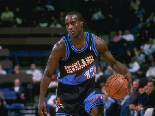 的表现尤为 的表现尤为